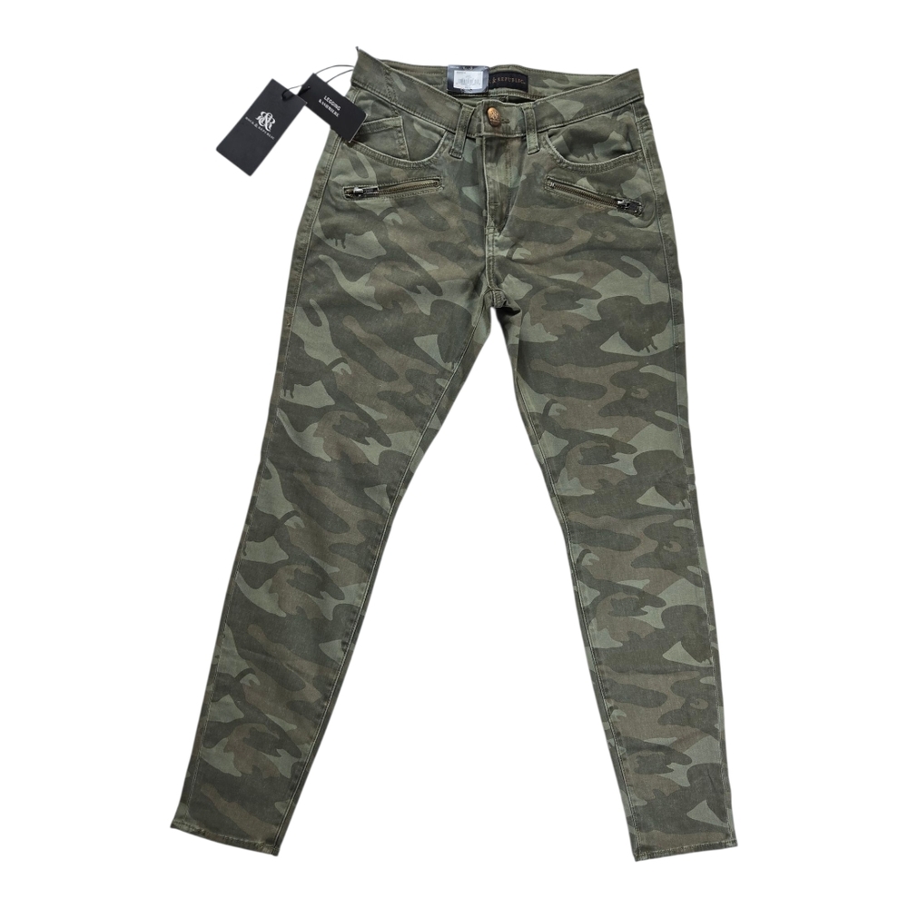 NWT Rock & Republic Camouflage Skinny Jeans Sz 8